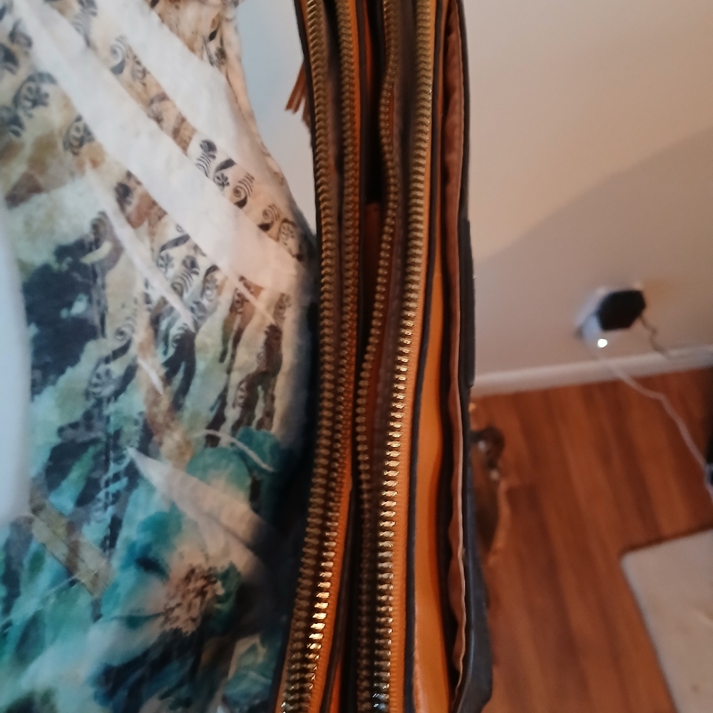 Nine West Tan and Black Crossbody Bag - Picture 5 of 12